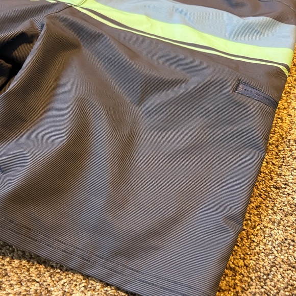 Vineyard Vines Swim Trunks Size 34 - Picture 3 of 9